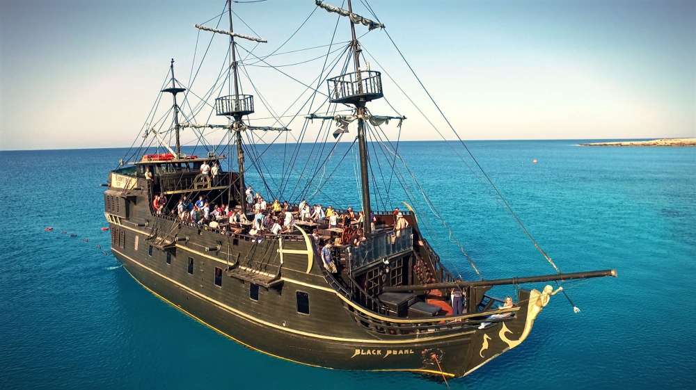 Black Pearl pirate ship