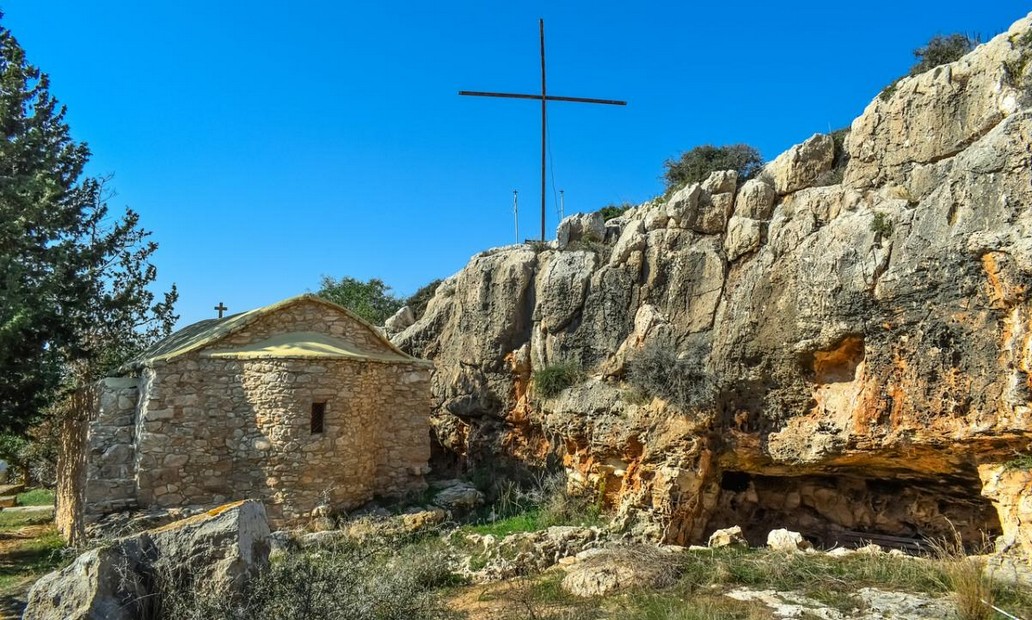 церкви св антония пещера сотира checkincyprus