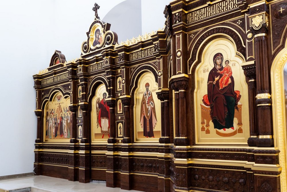 Новый храм святителя Николая в Лимассоле иконостас 4