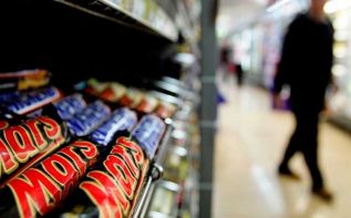 Магазины Кипра избавляются от опасного шоколада
