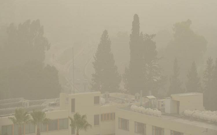 Кипр окутан облаком пыли