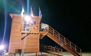 Одна из новых спасательных вышек в Ларнаке. Фото larnakaonline.jpg